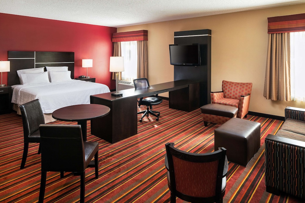 Hampton Inn Loveland 34/41