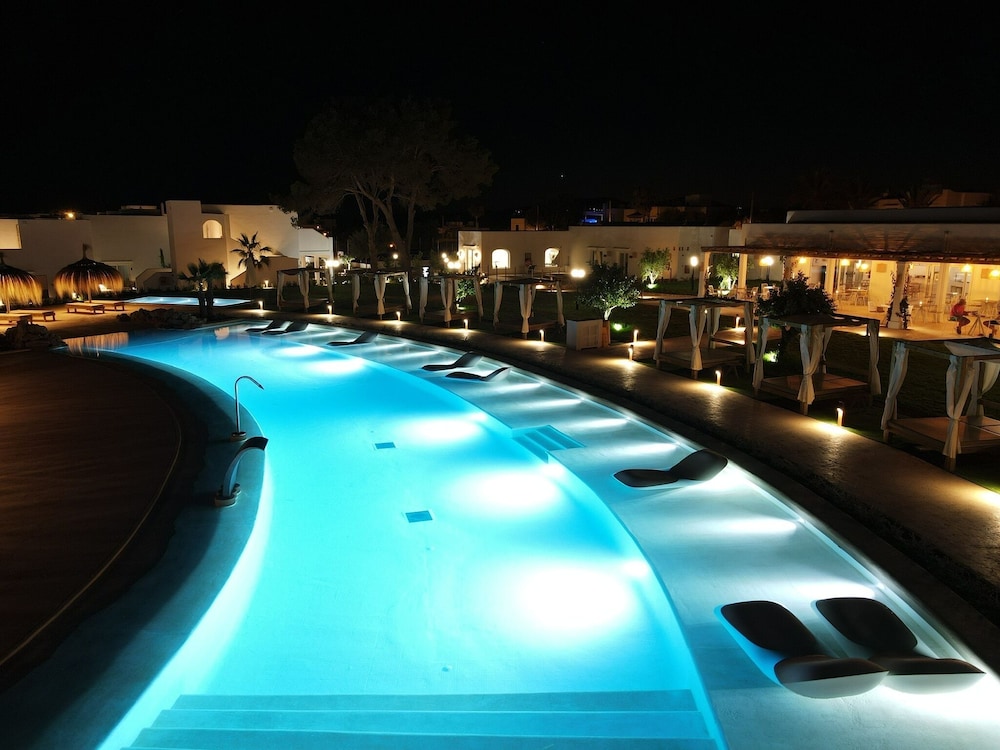 Eques Petit Resort 45/74