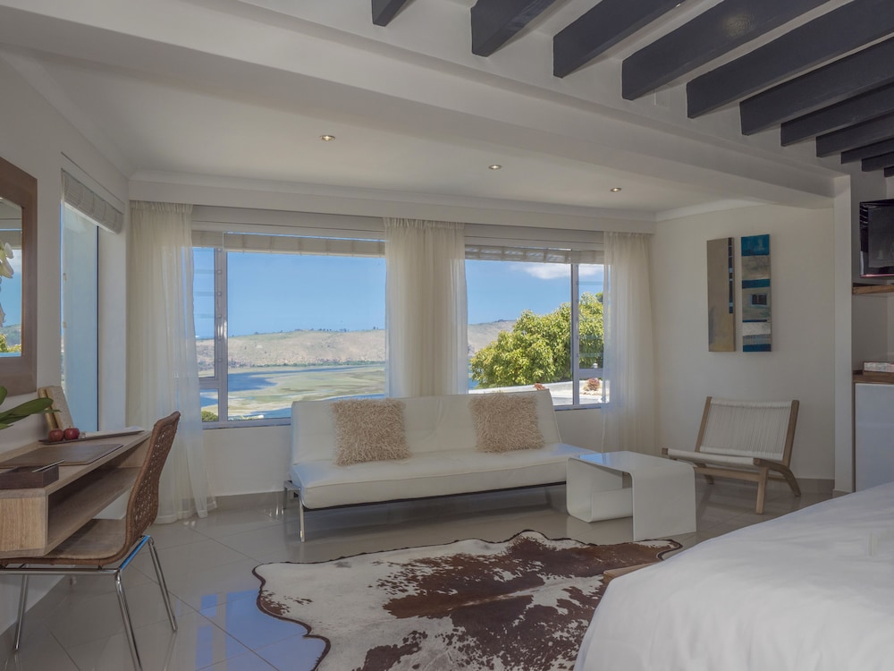 Villa Afrikana Guest Suites 63/88