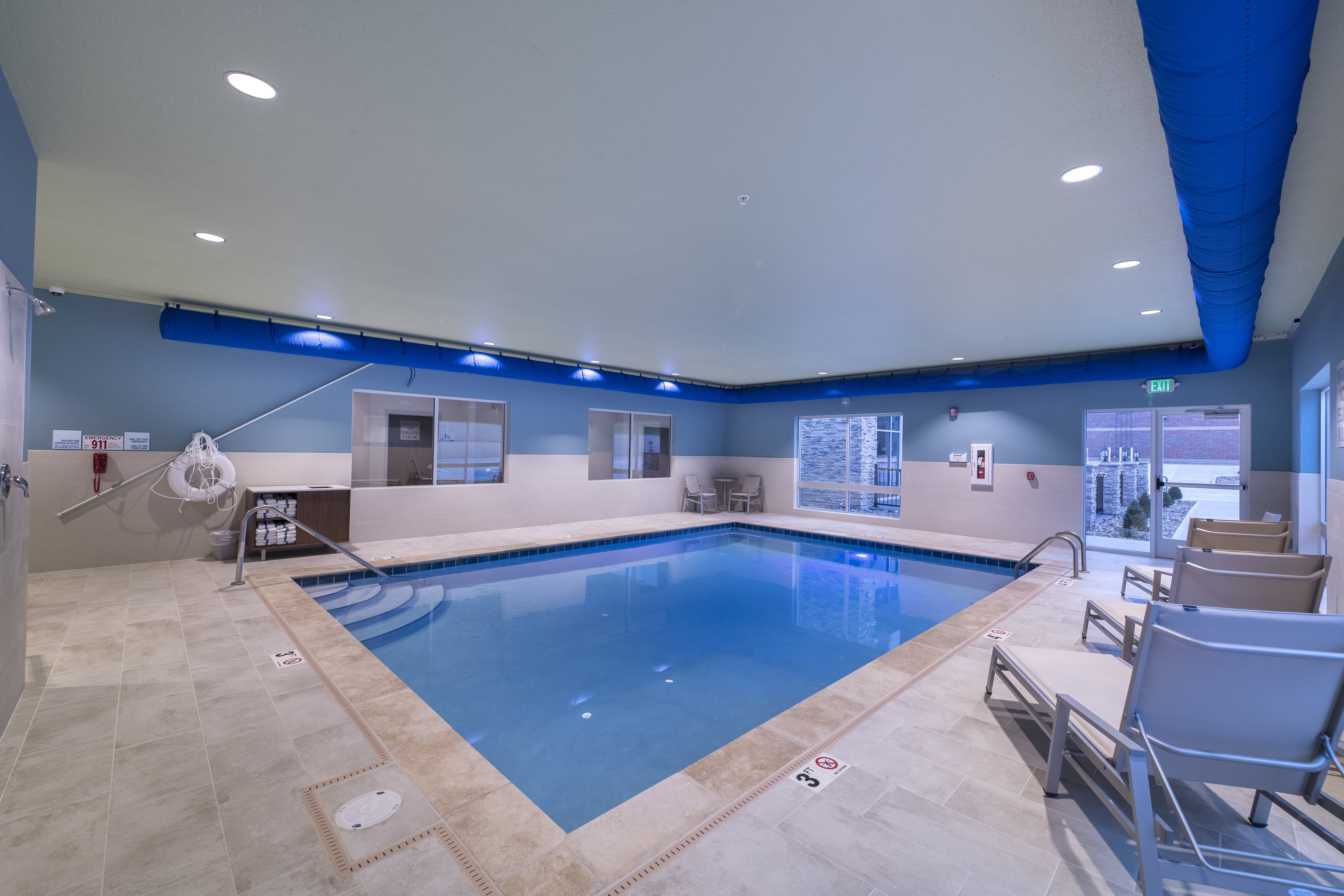 Holiday Inn Express Suites Millersburg 30/52