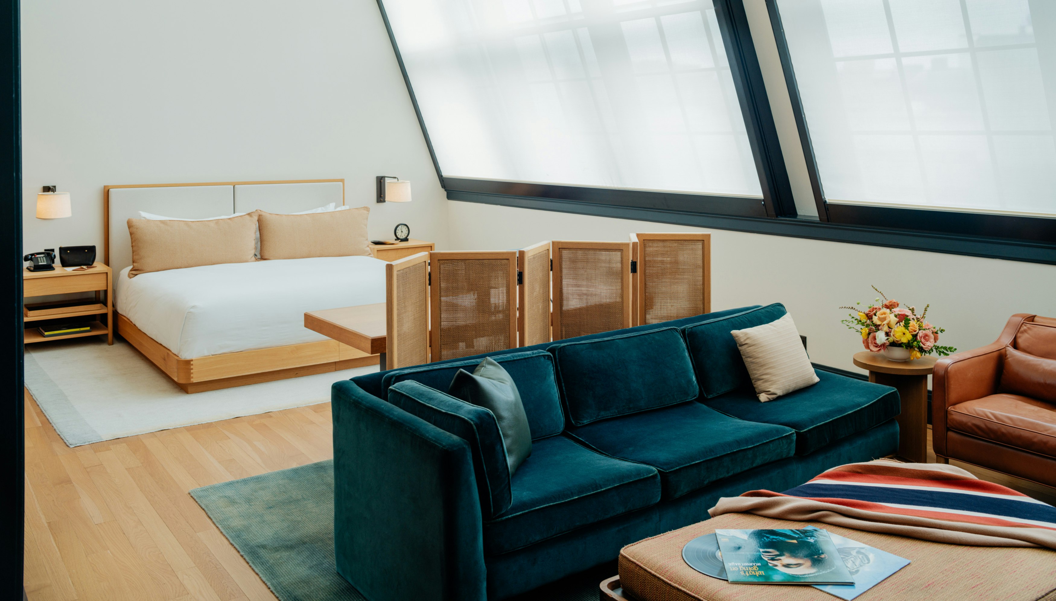 Shinola Hotel 32/50