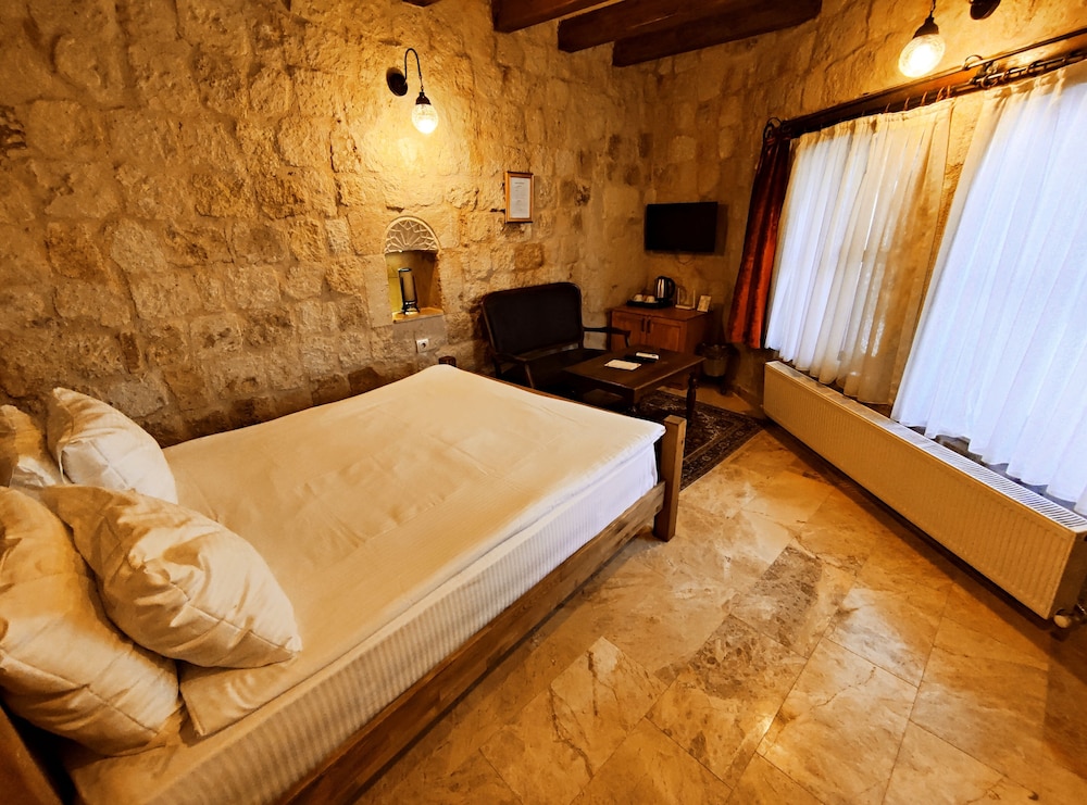 Dervish Cave House 9/50