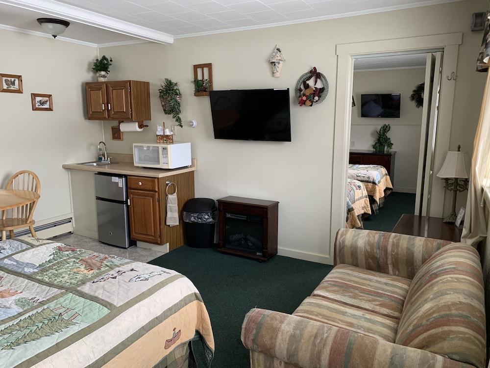 Carroll Motel & Cottages 24/42