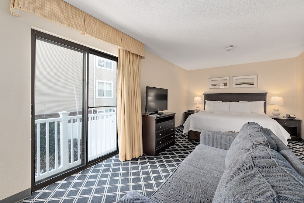 Residences at Daniel Webster 12/50