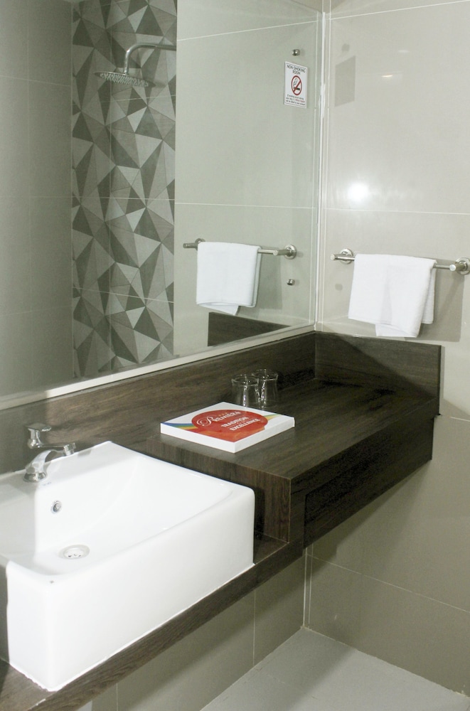 Premiere Hotel Tegal 19/19