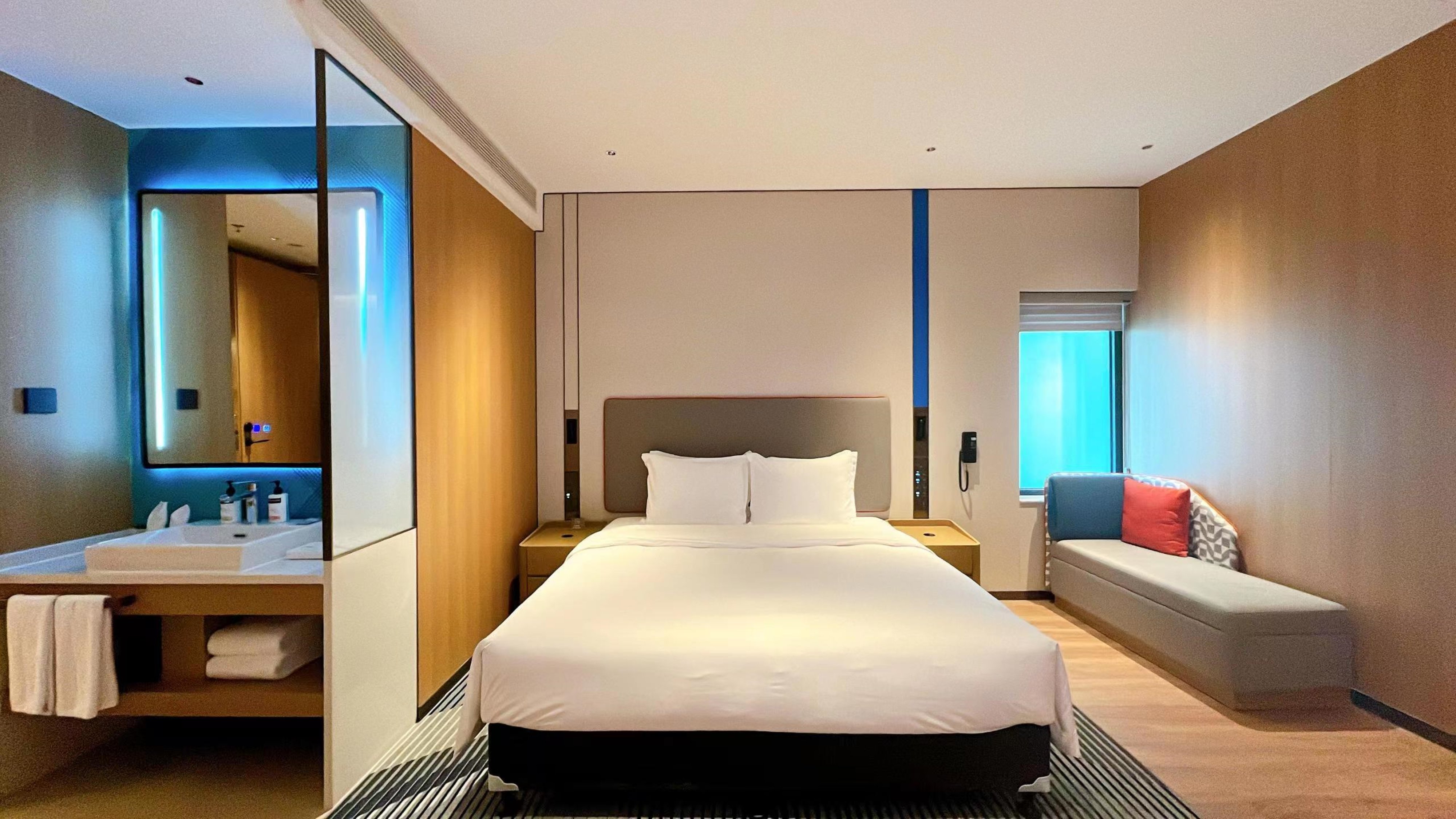 Holiday Inn Express Haikou Xiuying Port 14/32