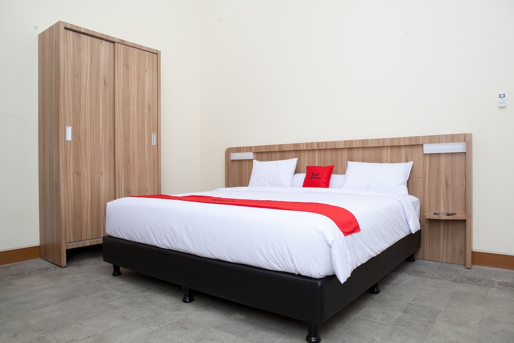 Reddoorz Plus Near Pasundan University 12/25