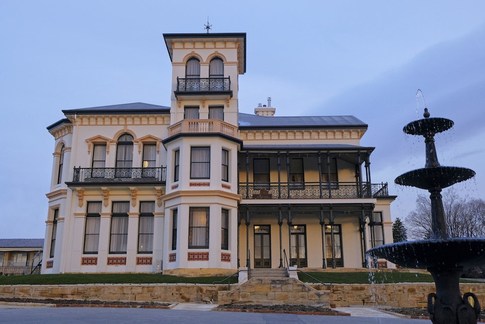 Maylands Lodge 6/36