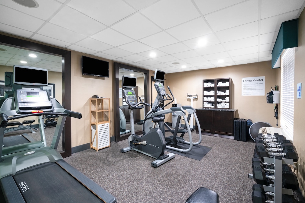 Holiday Inn Express Hotel Suites Ashland 37/56