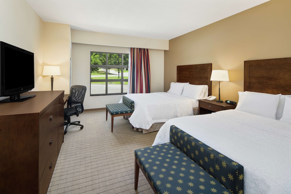 Hampton Inn Columbus South Fort Moore 11/33