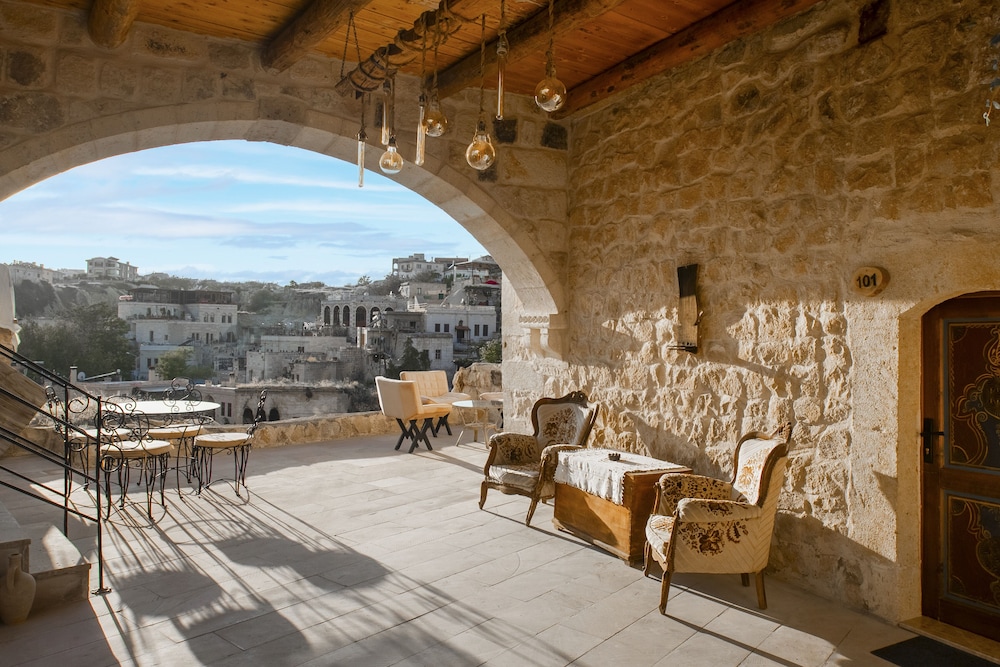 Carna Cave Hotel 20/50