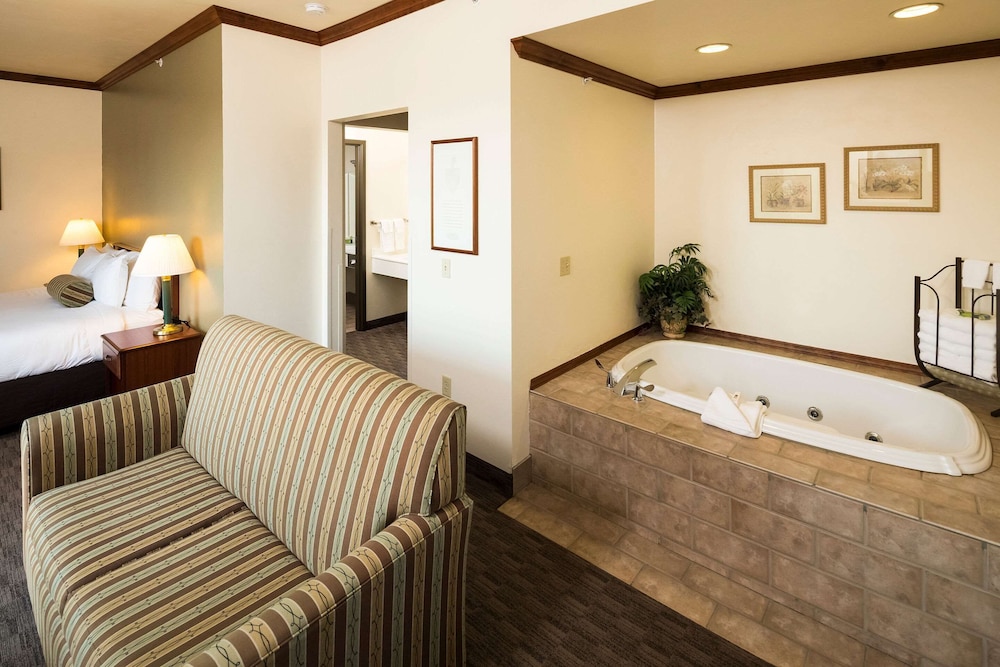 Kress Inn Ascend Hotel Collection 11/54