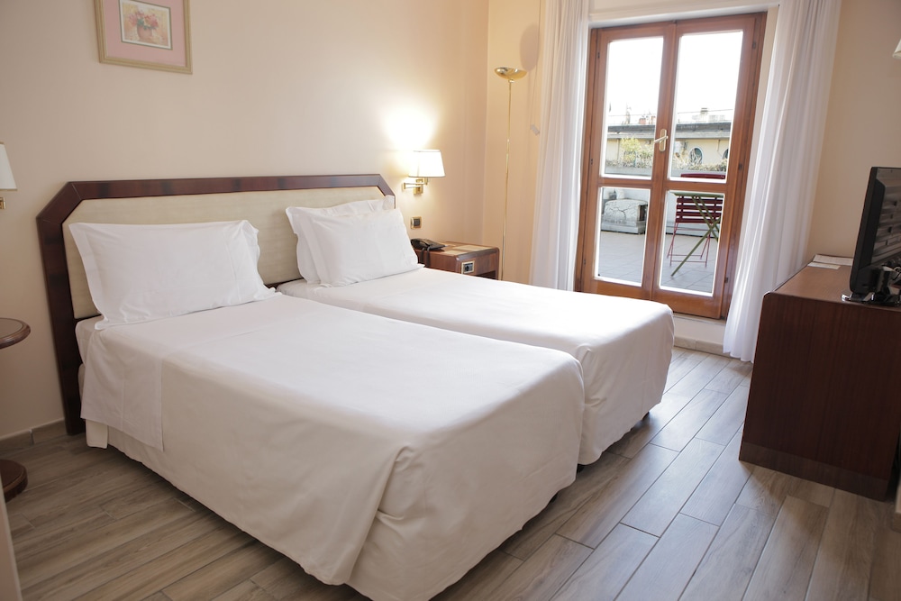 Hotel Bristol Milano 18/69