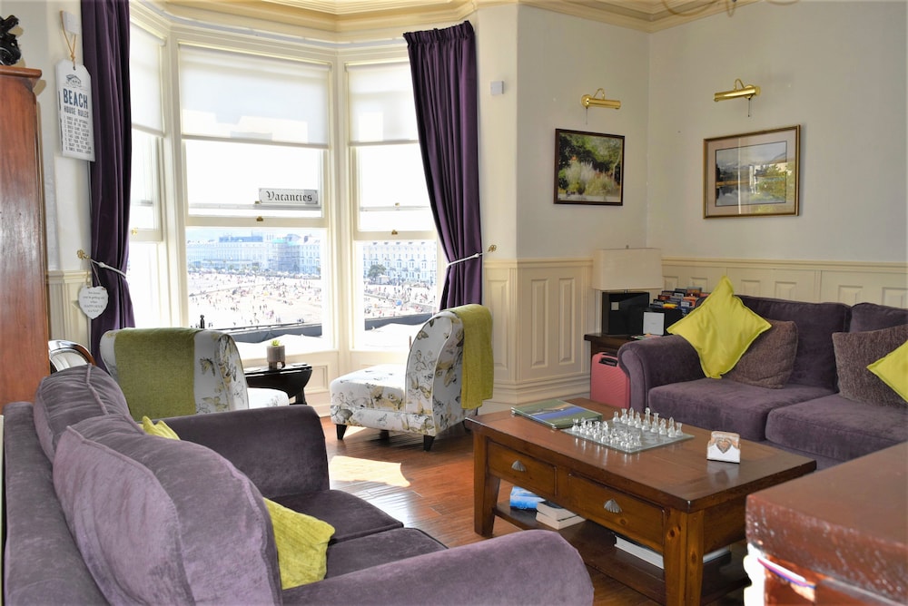 The View Guest House 27/50