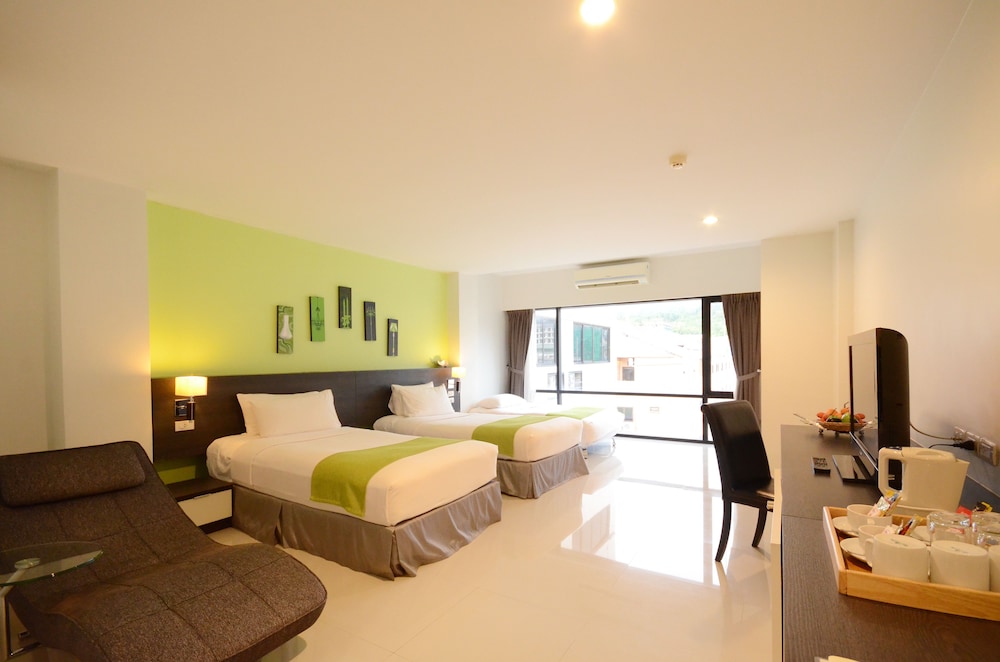 The Lantern Resorts Patong Phuket 51/71