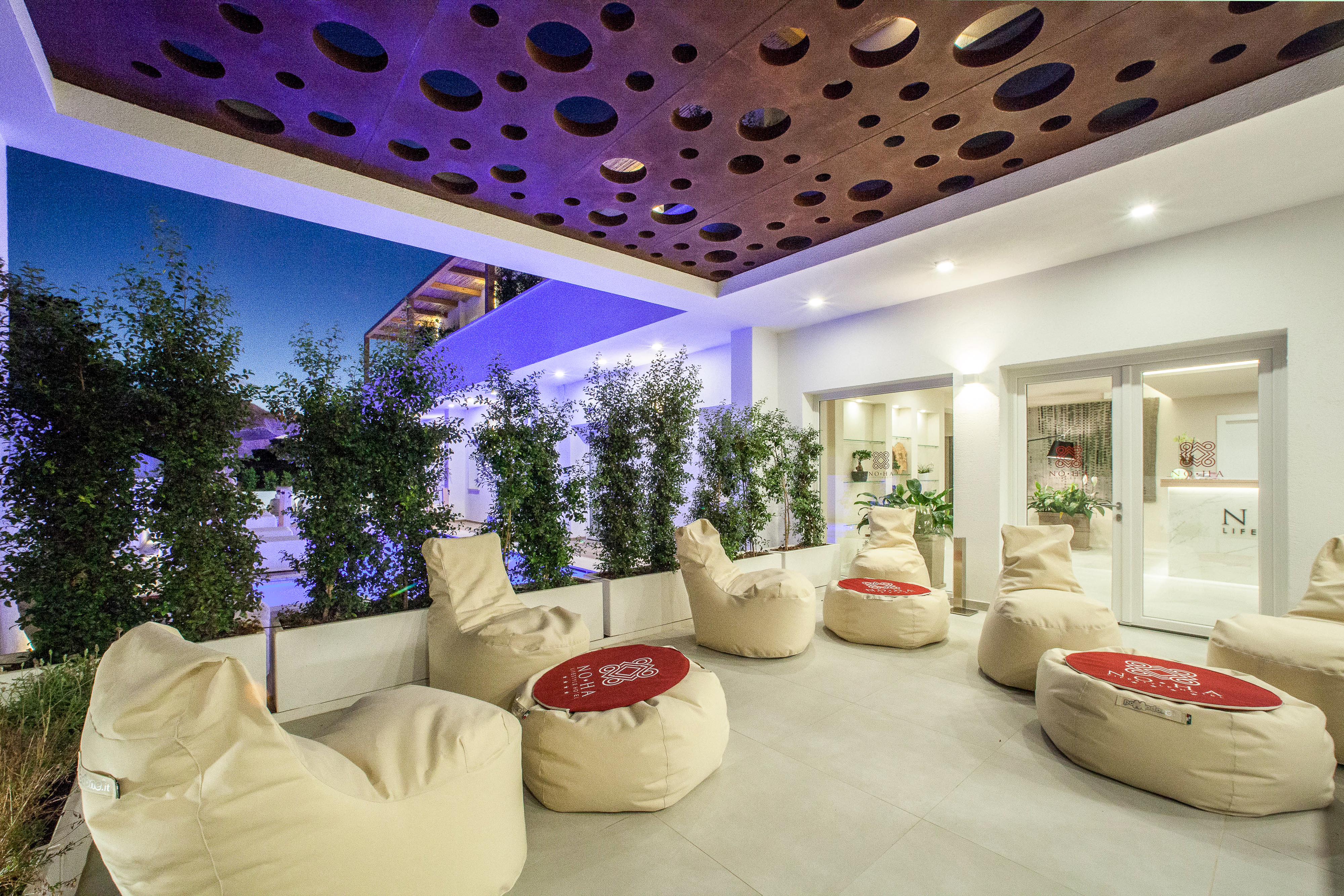 Noha Lifestyle - Adults Only 33/46