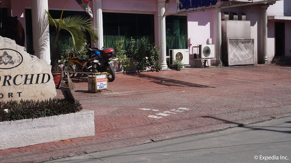 Wild Orchid Resort 75/83