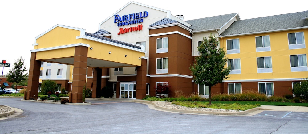 Fairfield Inn Suites Fairmont 1/19