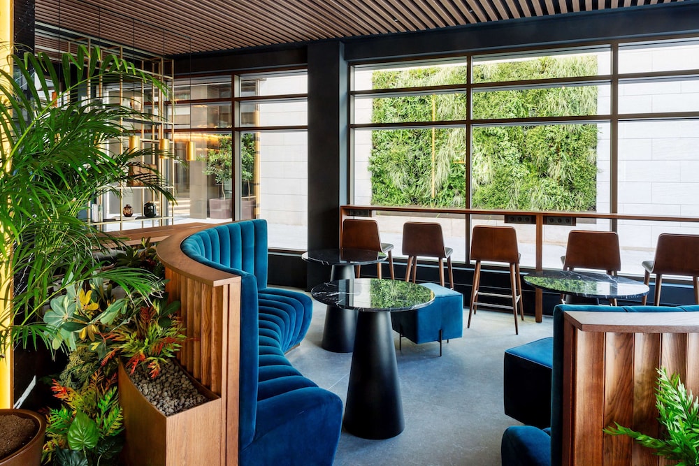 Radisson Collection Hotel, Magdalena Plaza Sevilla 52/73