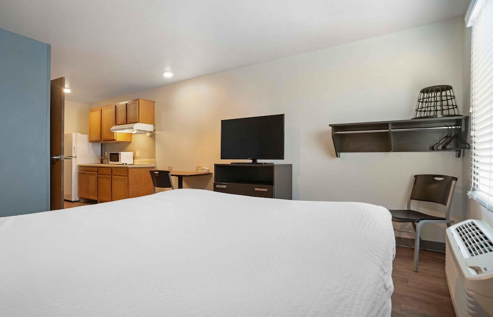 Studio 6 Extended Stay Fort Myers FL 19/49