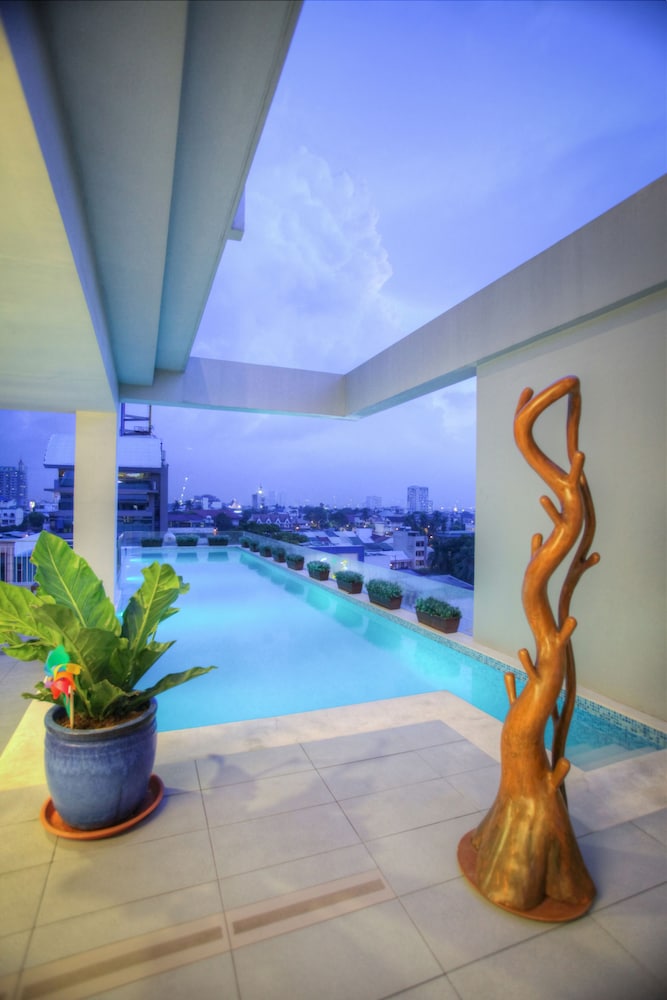 Luxent Hotel 38/67
