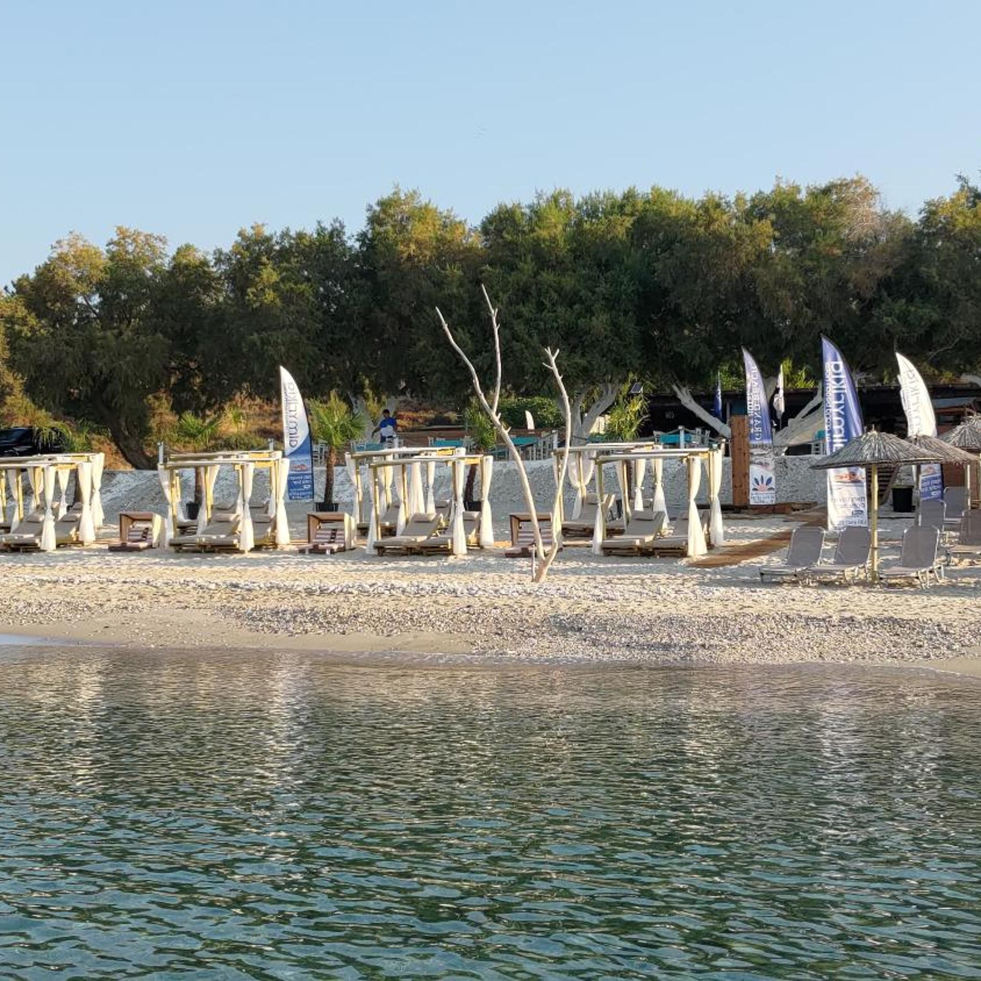 Grand Beach Hotel 58/67