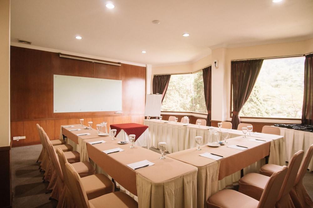 Puteri Gunung Hotel 32/49