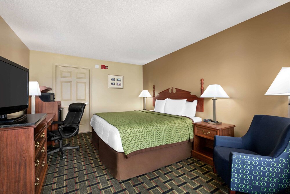 Baymont by Wyndham Warner Robins 20/63
