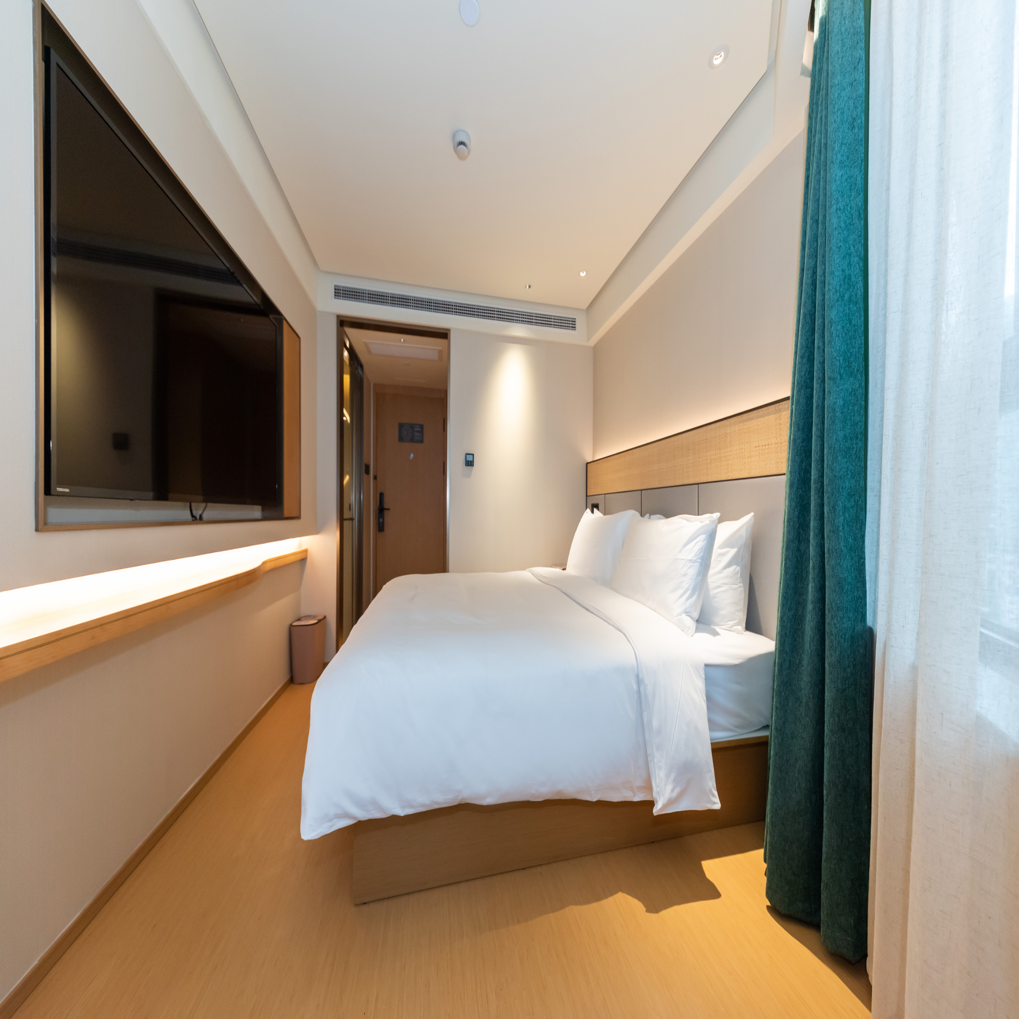 Ji Hotel Shanghai People's Square Nanjing Road Pedestrian Street 18/46