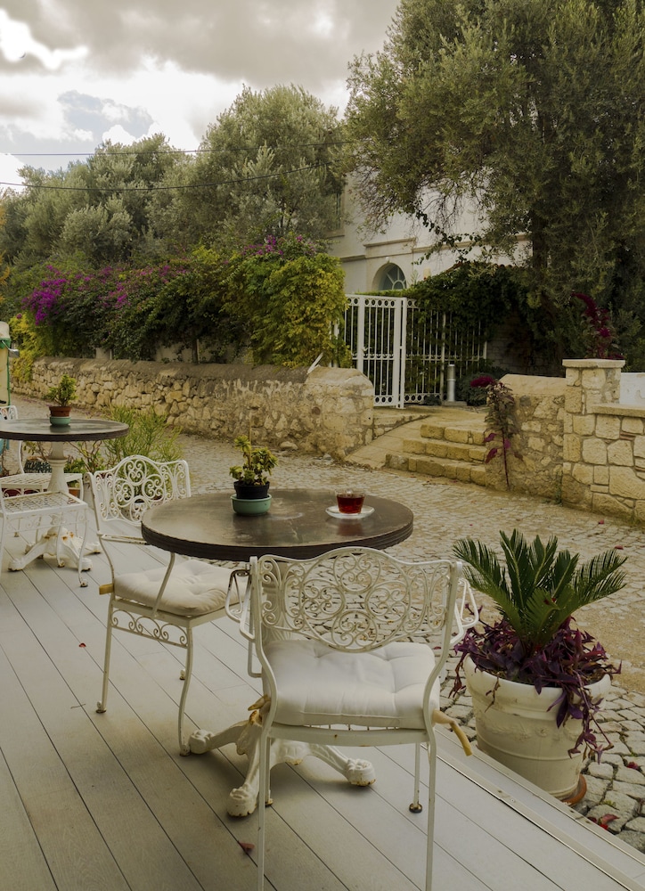 Peri Art Hotel 5/43