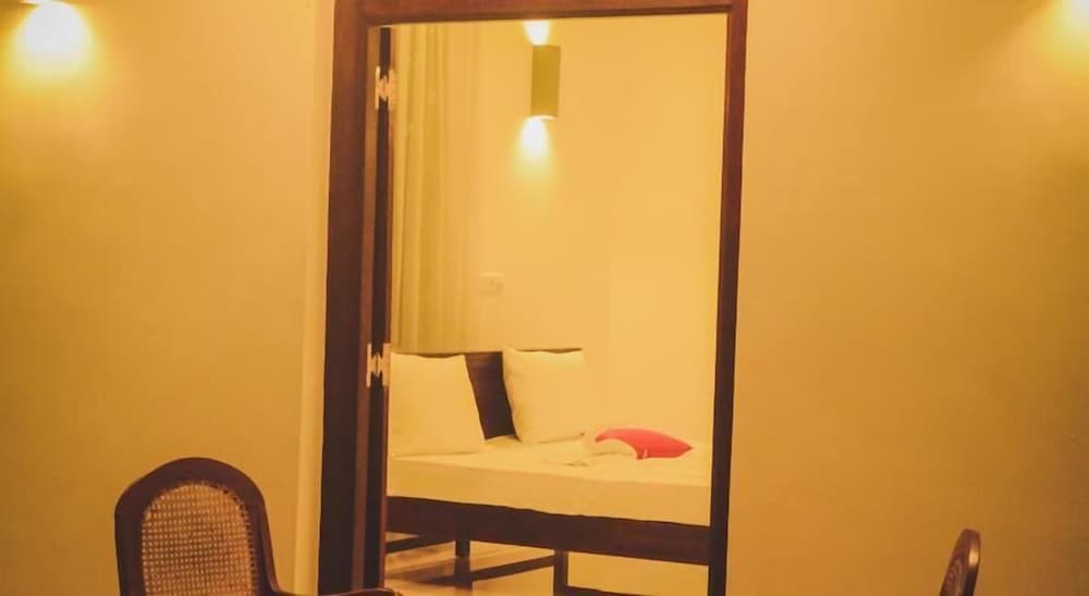 Villa Frangipani 10/17