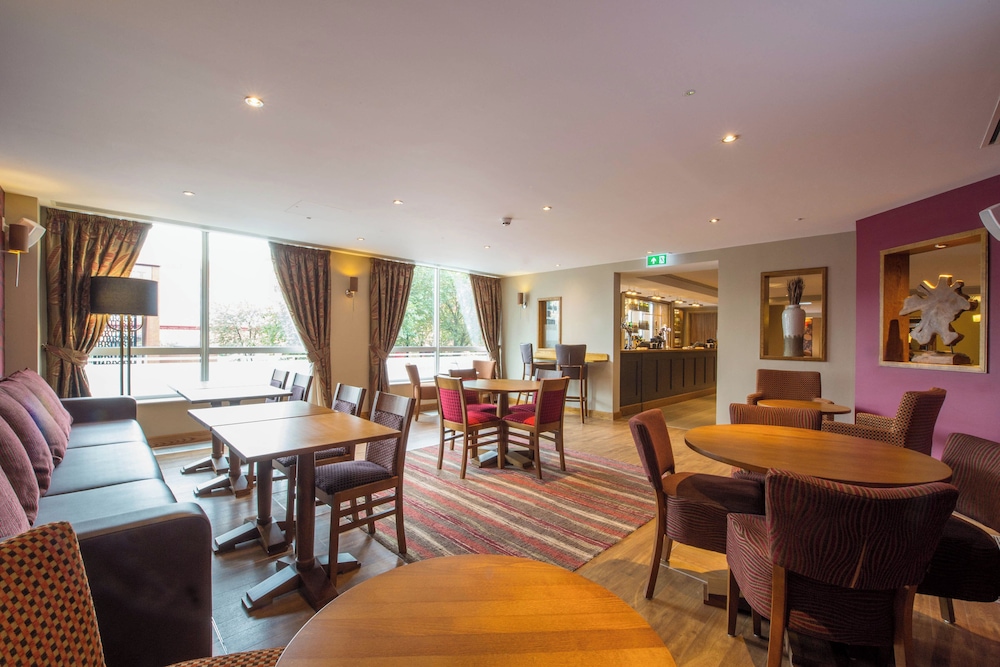 Premier Inn London St Pancras Hotel 30/55