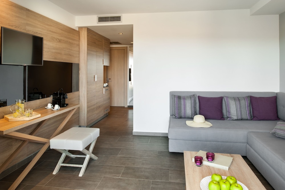Gkeea Hotel 45/57