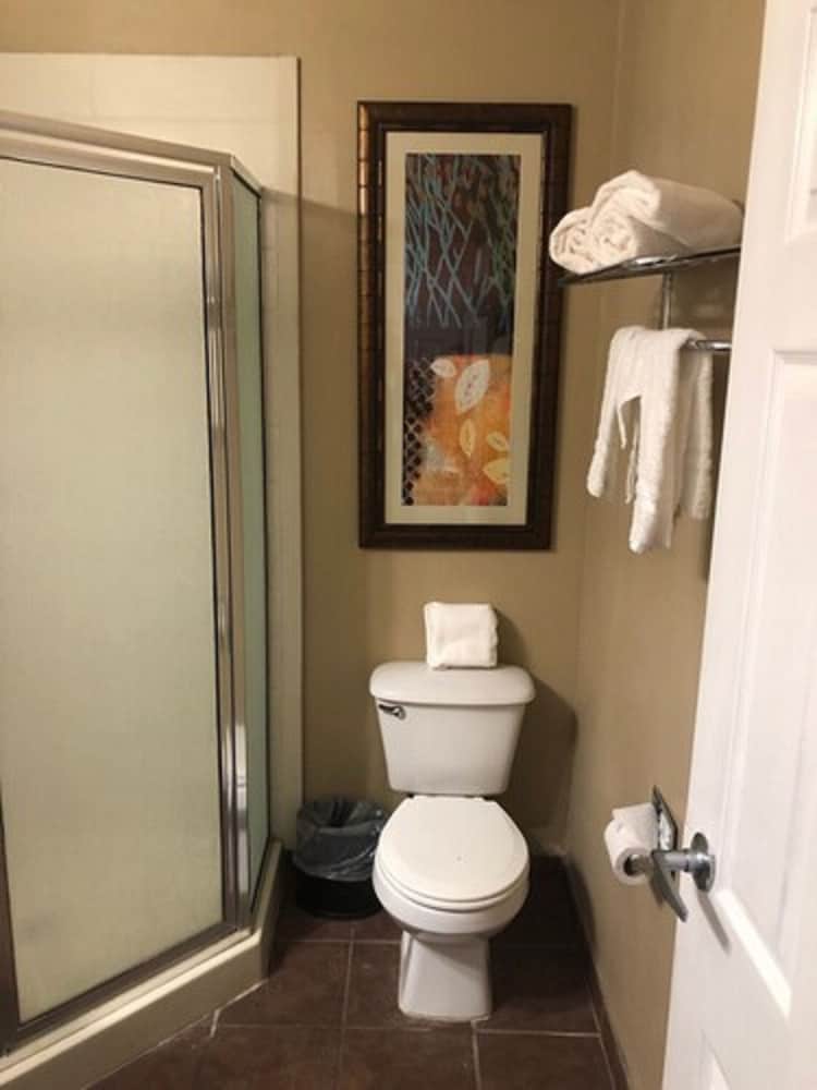 Howard Johnson by Wyndham Odessa TX 12/49