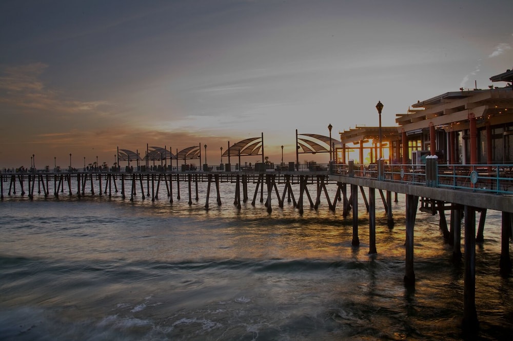 Redondo Inn and Suites 45/48