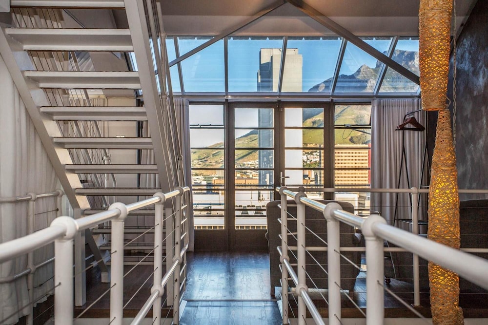 Manhattan Lofts 6/50