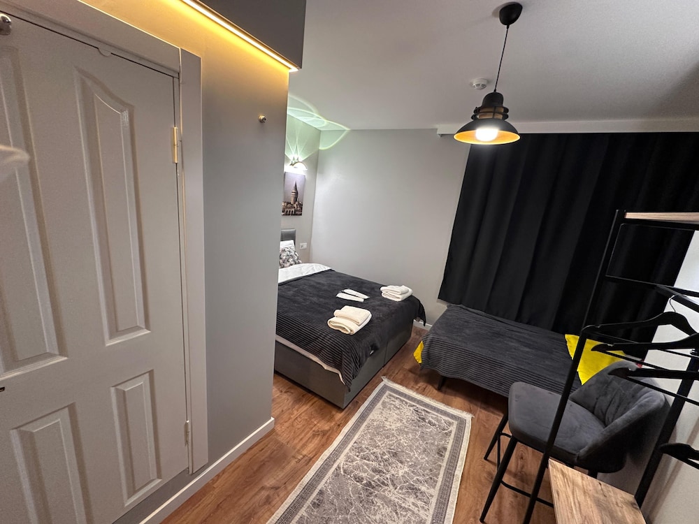 NEW PERA HOTEL 40/59