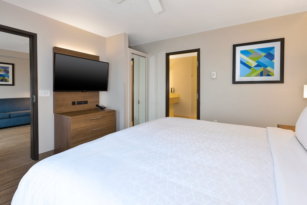 Holiday Inn Express Hotel And Suites Petoskey 21/61