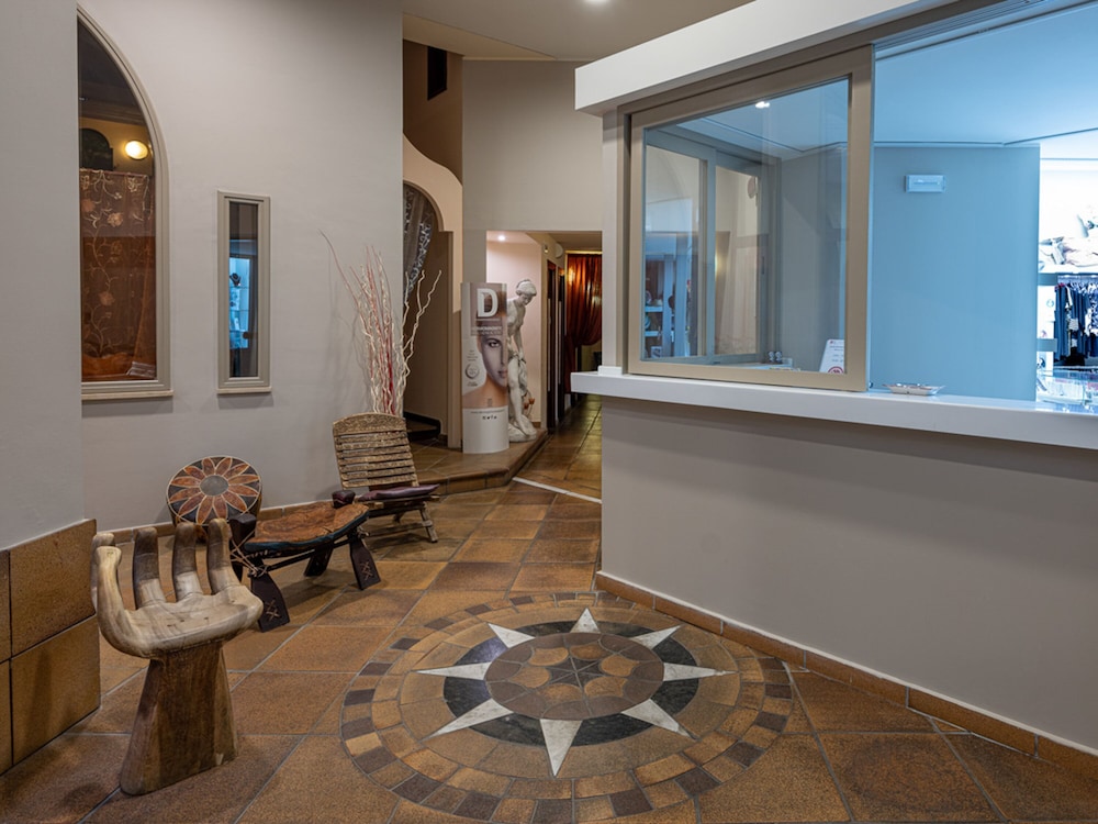 Antares Hotel 7/50