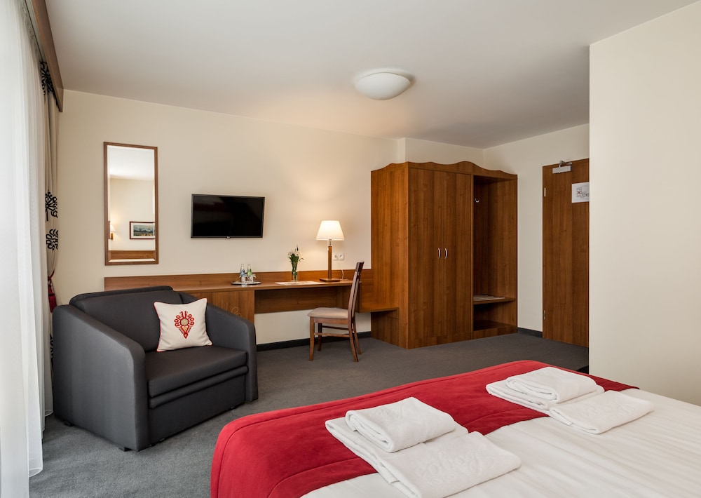 Hotel Logos 16/50