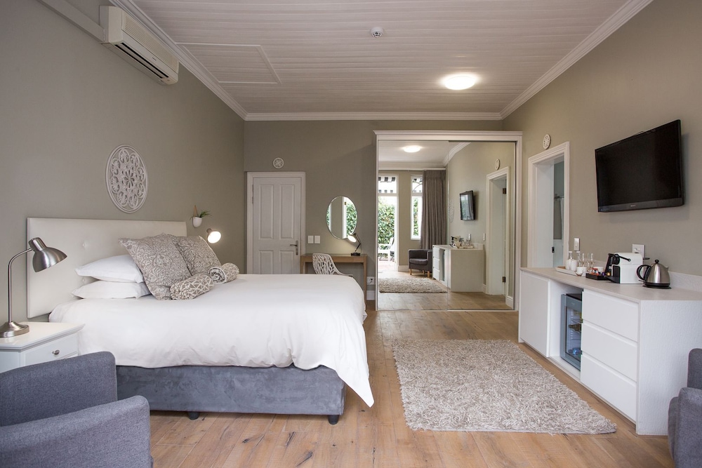 Summerwood Guest House 11/44