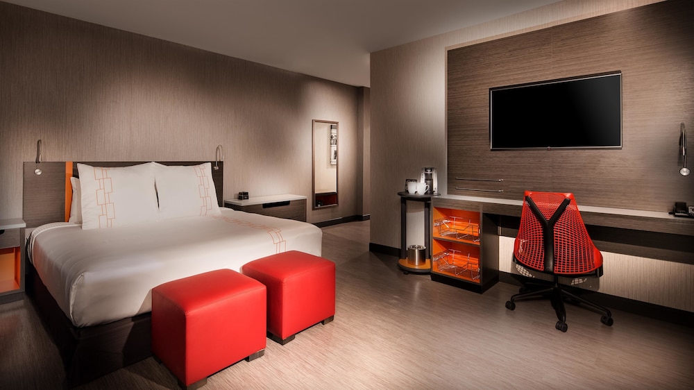 Best Western Premier Springfield Plaza District Hotel 10/36