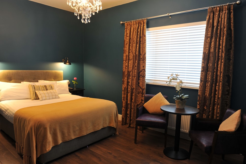 The Gateway Lodge Donegal 32/56