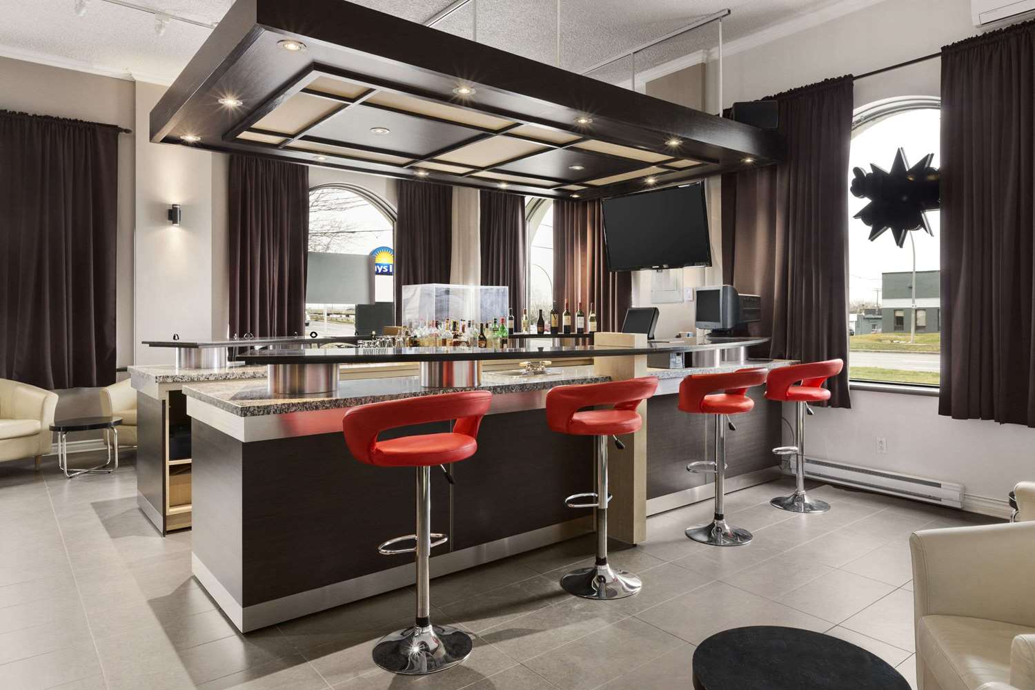 Days Inn by Wyndham Montreal Airport Conference Centre 11/12