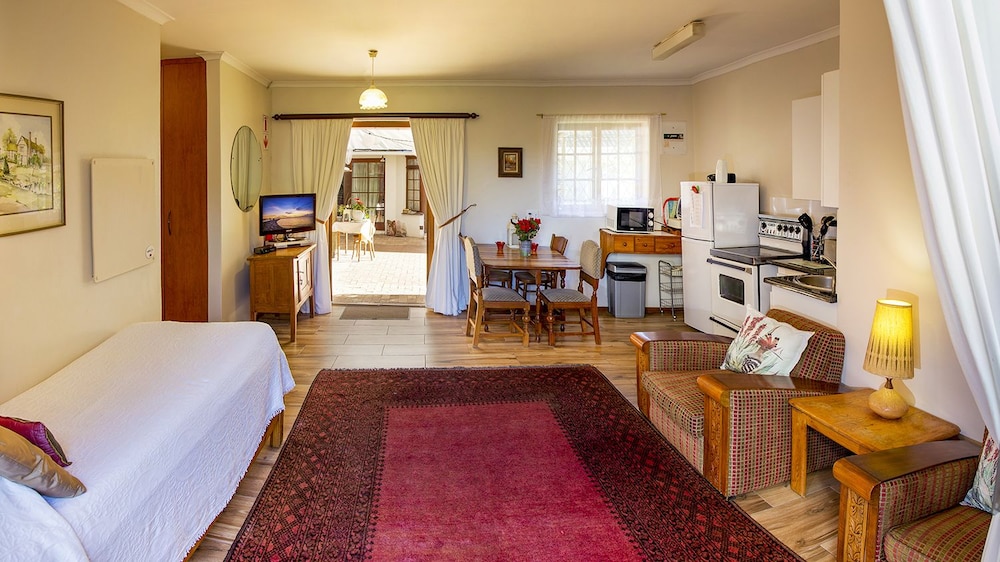Wilmot Cottages 6/16