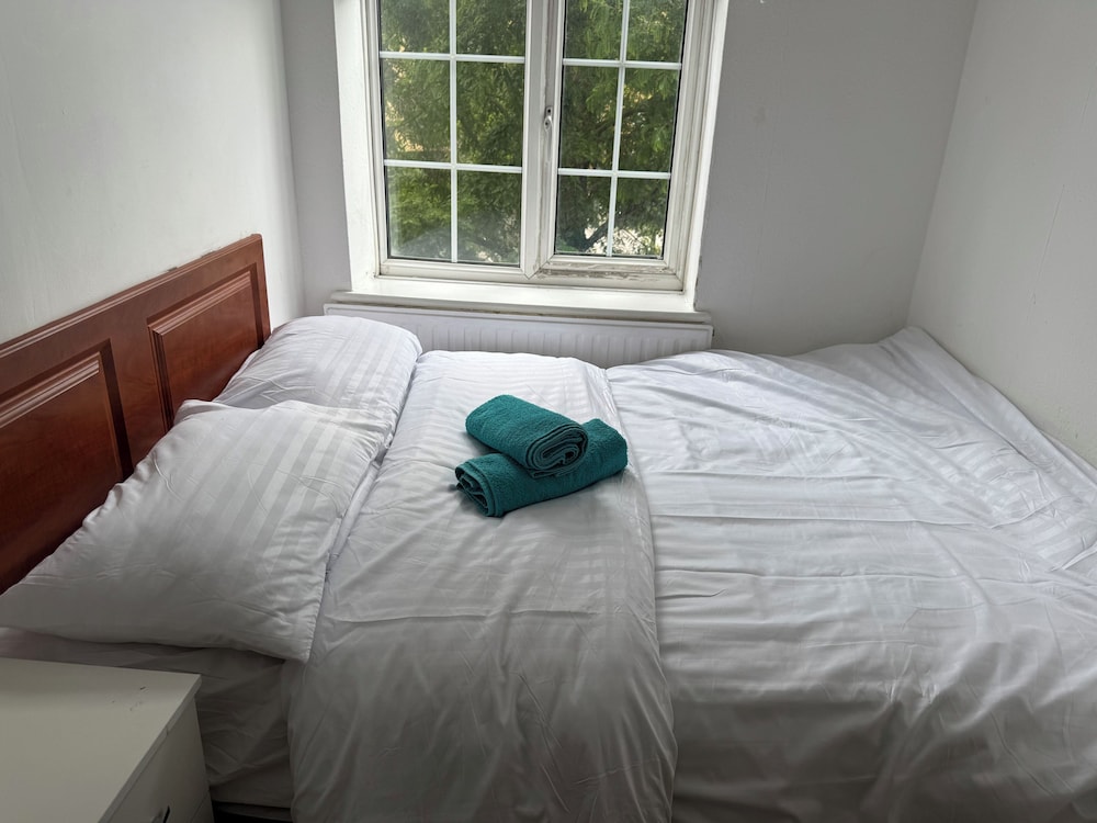 Rahal Hotel Hackney London 18/47
