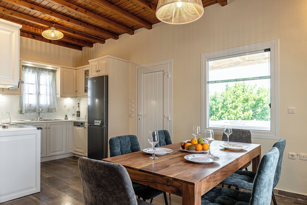 Naxian Queen Luxury Villas And Suites 62/77