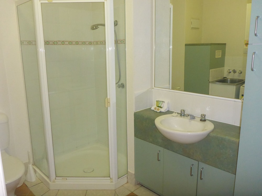 Palm Cove Tropic Apartments 25/26