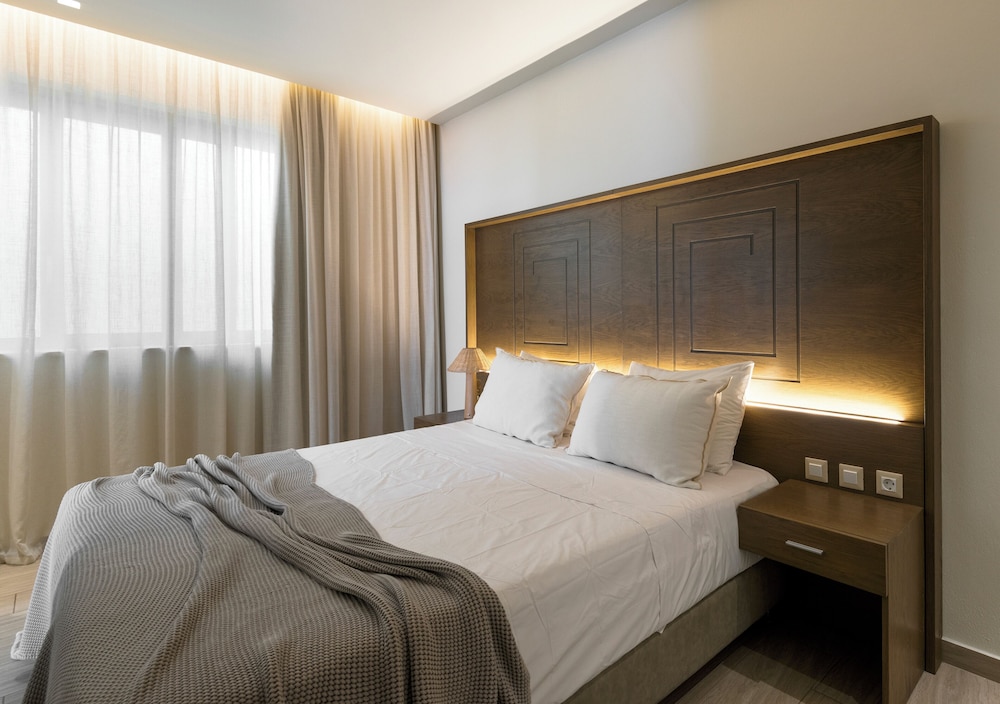 Prima Vista Beachfront Boutique Hotel 5/60