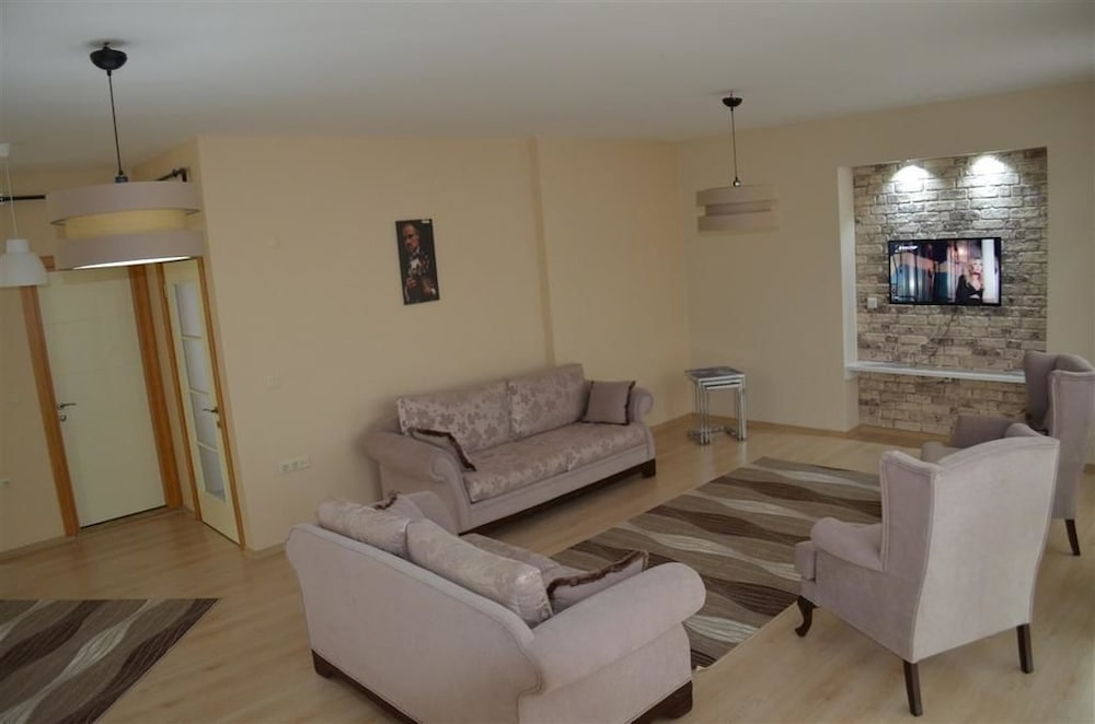 Hill Suites 20/34